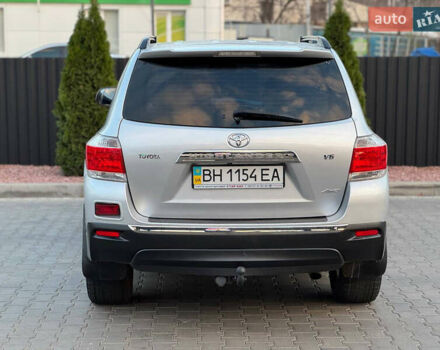 Серый Тойота Хайлендер, объемом двигателя 3.46 л и пробегом 206 тыс. км за 13800 $, фото 8 на Automoto.ua
