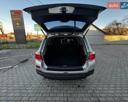 Серый Тойота Хайлендер, объемом двигателя 3.5 л и пробегом 244 тыс. км за 14000 $, фото 23 на Automoto.ua