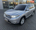 Серый Тойота Хайлендер, объемом двигателя 3.5 л и пробегом 244 тыс. км за 14000 $, фото 2 на Automoto.ua