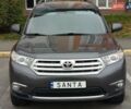 Сірий Тойота Хайлендер, об'ємом двигуна 3.46 л та пробігом 202 тис. км за 13000 $, фото 1 на Automoto.ua