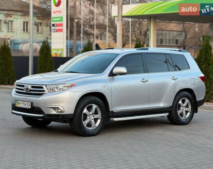 Серый Тойота Хайлендер, объемом двигателя 3.46 л и пробегом 206 тыс. км за 13800 $, фото 7 на Automoto.ua