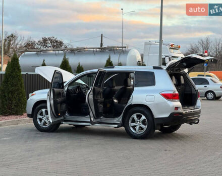 Серый Тойота Хайлендер, объемом двигателя 3.46 л и пробегом 206 тыс. км за 13800 $, фото 23 на Automoto.ua