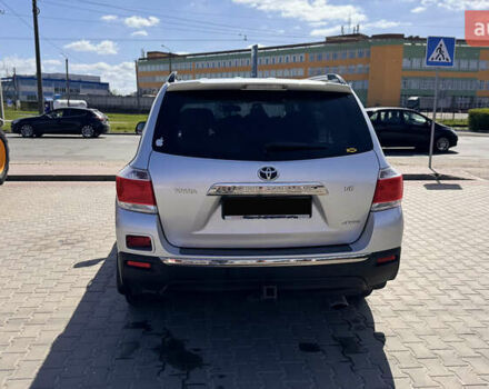 Серый Тойота Хайлендер, объемом двигателя 3.46 л и пробегом 340 тыс. км за 16000 $, фото 10 на Automoto.ua