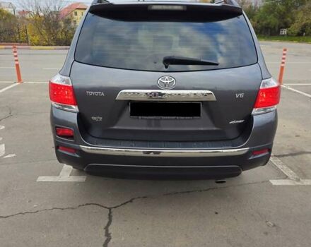 Сірий Тойота Хайлендер, об'ємом двигуна 3.5 л та пробігом 154 тис. км за 20400 $, фото 1 на Automoto.ua