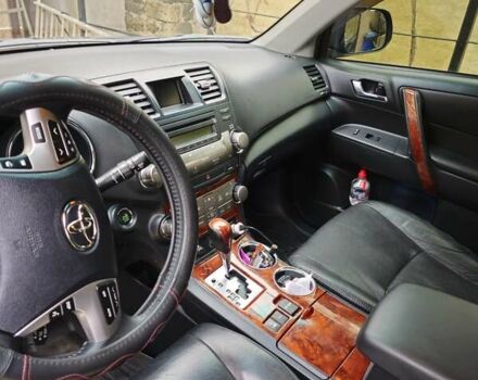 Сірий Тойота Хайлендер, об'ємом двигуна 3.5 л та пробігом 154 тис. км за 20400 $, фото 7 на Automoto.ua