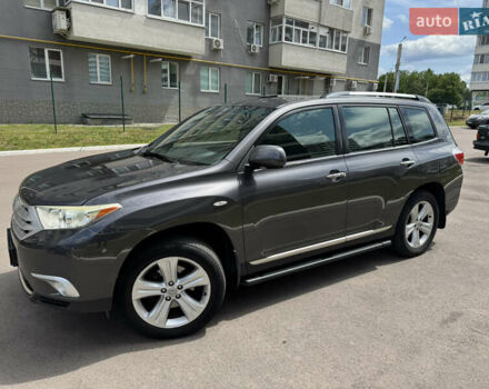 Серый Тойота Хайлендер, объемом двигателя 3.5 л и пробегом 140 тыс. км за 18500 $, фото 4 на Automoto.ua