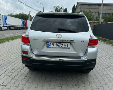 Сірий Тойота Хайлендер, об'ємом двигуна 3.46 л та пробігом 170 тис. км за 14800 $, фото 3 на Automoto.ua