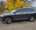 Серый Тойота Хайлендер, объемом двигателя 3.5 л и пробегом 155 тыс. км за 19500 $, фото 1 на Automoto.ua