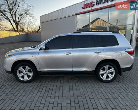 Серый Тойота Хайлендер, объемом двигателя 3.5 л и пробегом 244 тыс. км за 14000 $, фото 5 на Automoto.ua