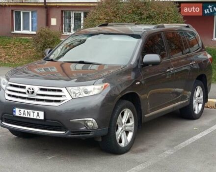 Сірий Тойота Хайлендер, об'ємом двигуна 3.46 л та пробігом 202 тис. км за 13000 $, фото 4 на Automoto.ua