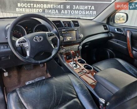 Серый Тойота Хайлендер, объемом двигателя 3.5 л и пробегом 272 тыс. км за 16999 $, фото 22 на Automoto.ua