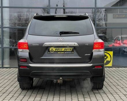 Сірий Тойота Хайлендер, об'ємом двигуна 3.5 л та пробігом 247 тис. км за 1790 $, фото 5 на Automoto.ua