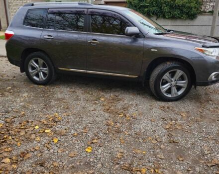 Серый Тойота Хайлендер, объемом двигателя 3.5 л и пробегом 155 тыс. км за 19500 $, фото 1 на Automoto.ua