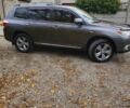 Серый Тойота Хайлендер, объемом двигателя 3.5 л и пробегом 155 тыс. км за 19500 $, фото 1 на Automoto.ua