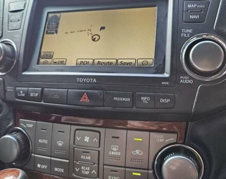 Сірий Тойота Хайлендер, об'ємом двигуна 3.46 л та пробігом 214 тис. км за 13500 $, фото 9 на Automoto.ua