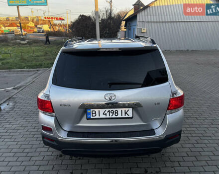 Серый Тойота Хайлендер, объемом двигателя 3.5 л и пробегом 244 тыс. км за 14000 $, фото 9 на Automoto.ua