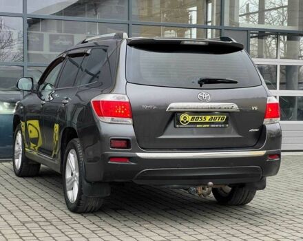 Сірий Тойота Хайлендер, об'ємом двигуна 3.5 л та пробігом 247 тис. км за 1790 $, фото 4 на Automoto.ua