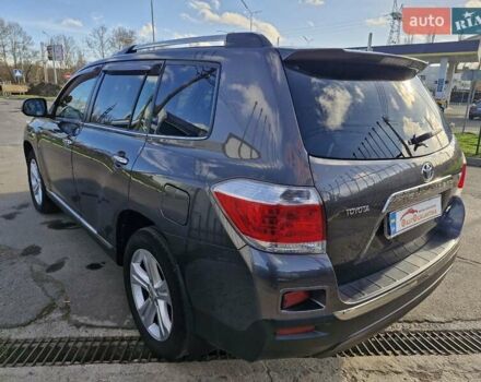 Серый Тойота Хайлендер, объемом двигателя 3.5 л и пробегом 272 тыс. км за 16999 $, фото 3 на Automoto.ua