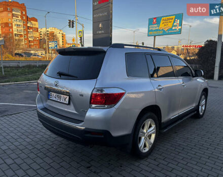 Серый Тойота Хайлендер, объемом двигателя 3.5 л и пробегом 244 тыс. км за 14000 $, фото 11 на Automoto.ua