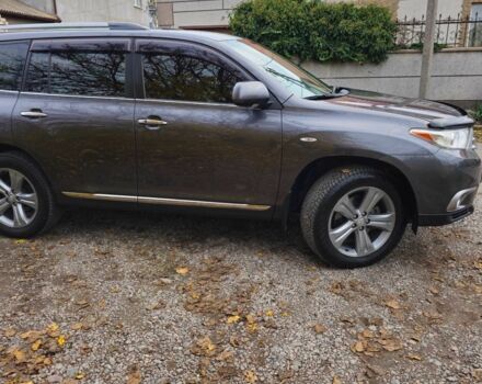 Серый Тойота Хайлендер, объемом двигателя 3.5 л и пробегом 155 тыс. км за 19500 $, фото 2 на Automoto.ua