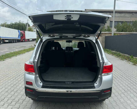 Сірий Тойота Хайлендер, об'ємом двигуна 3.46 л та пробігом 171 тис. км за 15300 $, фото 8 на Automoto.ua