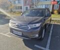 Серый Тойота Хайлендер, объемом двигателя 3.46 л и пробегом 164 тыс. км за 21000 $, фото 1 на Automoto.ua