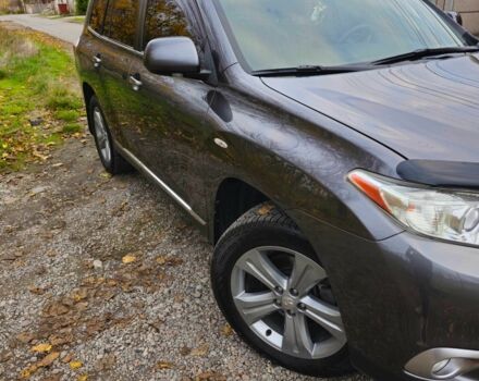 Серый Тойота Хайлендер, объемом двигателя 3.5 л и пробегом 155 тыс. км за 19500 $, фото 3 на Automoto.ua