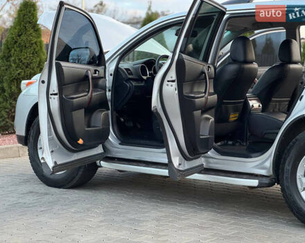 Серый Тойота Хайлендер, объемом двигателя 3.46 л и пробегом 206 тыс. км за 13800 $, фото 25 на Automoto.ua