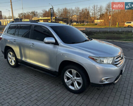 Серый Тойота Хайлендер, объемом двигателя 3.5 л и пробегом 244 тыс. км за 14000 $, фото 14 на Automoto.ua