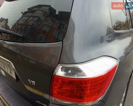 Сірий Тойота Хайлендер, об'ємом двигуна 3.46 л та пробігом 202 тис. км за 13000 $, фото 12 на Automoto.ua