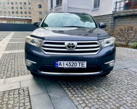 Сірий Тойота Хайлендер, об'ємом двигуна 3.5 л та пробігом 312 тис. км за 15200 $, фото 1 на Automoto.ua