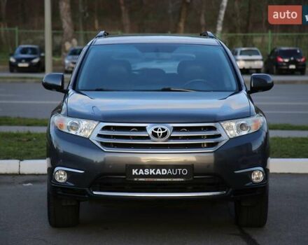 Сірий Тойота Хайлендер, об'ємом двигуна 3.5 л та пробігом 134 тис. км за 18900 $, фото 1 на Automoto.ua