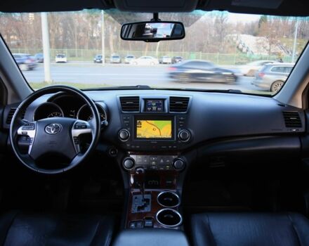 Серый Тойота Хайлендер, объемом двигателя 3.5 л и пробегом 134 тыс. км за 18900 $, фото 11 на Automoto.ua