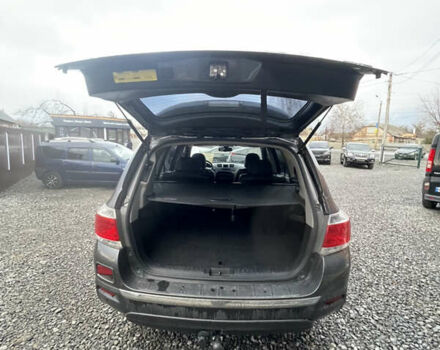 Серый Тойота Хайлендер, объемом двигателя 3.46 л и пробегом 285 тыс. км за 14200 $, фото 7 на Automoto.ua