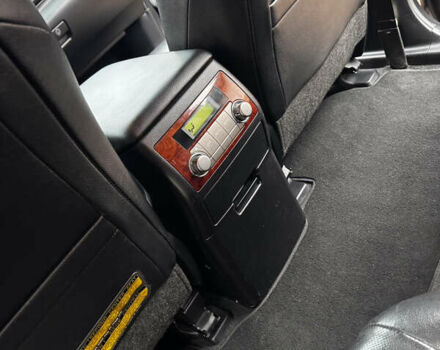 Серый Тойота Хайлендер, объемом двигателя 3.5 л и пробегом 180 тыс. км за 20500 $, фото 17 на Automoto.ua