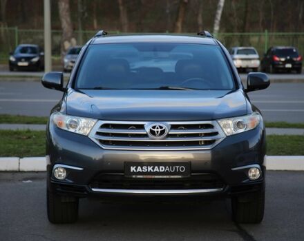 Серый Тойота Хайлендер, объемом двигателя 3.5 л и пробегом 134 тыс. км за 18900 $, фото 1 на Automoto.ua