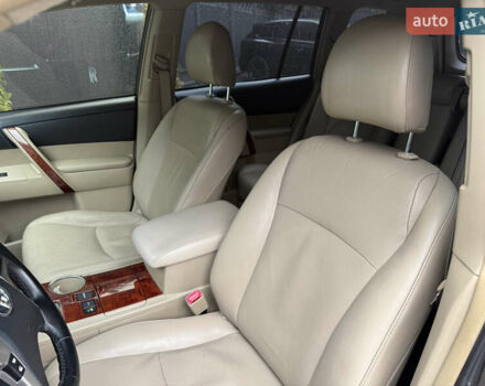 Серый Тойота Хайлендер, объемом двигателя 3.5 л и пробегом 240 тыс. км за 15800 $, фото 29 на Automoto.ua