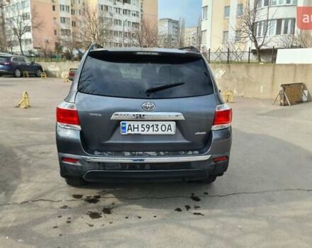 Сірий Тойота Хайлендер, об'ємом двигуна 3.46 л та пробігом 230 тис. км за 16600 $, фото 1 на Automoto.ua