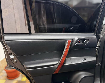 Серый Тойота Хайлендер, объемом двигателя 3.5 л и пробегом 180 тыс. км за 20500 $, фото 10 на Automoto.ua