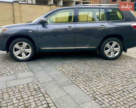 Сірий Тойота Хайлендер, об'ємом двигуна 3.46 л та пробігом 312 тис. км за 15200 $, фото 3 на Automoto.ua