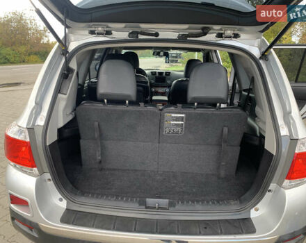 Серый Тойота Хайлендер, объемом двигателя 3.46 л и пробегом 135 тыс. км за 17500 $, фото 29 на Automoto.ua