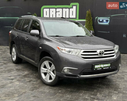 Серый Тойота Хайлендер, объемом двигателя 3.5 л и пробегом 240 тыс. км за 15800 $, фото 5 на Automoto.ua