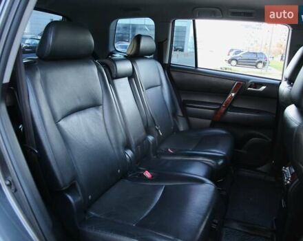 Сірий Тойота Хайлендер, об'ємом двигуна 3.5 л та пробігом 134 тис. км за 18900 $, фото 8 на Automoto.ua