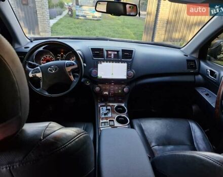 Серый Тойота Хайлендер, объемом двигателя 3.46 л и пробегом 142 тыс. км за 16900 $, фото 4 на Automoto.ua
