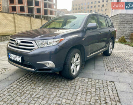 Сірий Тойота Хайлендер, об'ємом двигуна 3.46 л та пробігом 312 тис. км за 15200 $, фото 2 на Automoto.ua