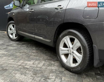 Серый Тойота Хайлендер, объемом двигателя 3.5 л и пробегом 240 тыс. км за 15800 $, фото 7 на Automoto.ua