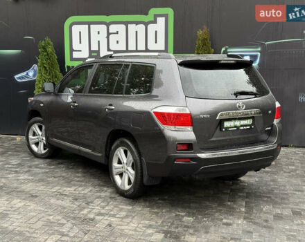 Серый Тойота Хайлендер, объемом двигателя 3.5 л и пробегом 240 тыс. км за 15800 $, фото 50 на Automoto.ua