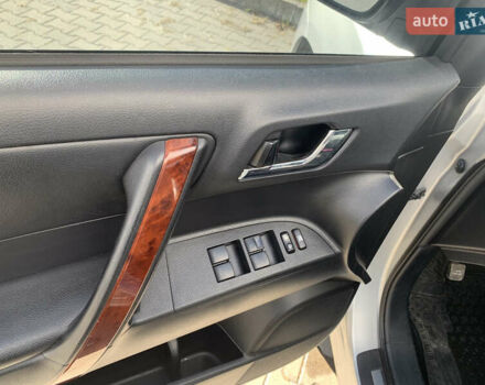 Серый Тойота Хайлендер, объемом двигателя 3.46 л и пробегом 135 тыс. км за 17500 $, фото 10 на Automoto.ua