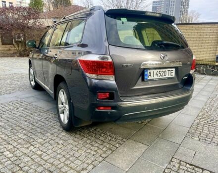 Сірий Тойота Хайлендер, об'ємом двигуна 3.5 л та пробігом 312 тис. км за 15200 $, фото 4 на Automoto.ua