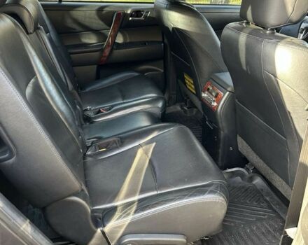 Серый Тойота Хайлендер, объемом двигателя 3.5 л и пробегом 1 тыс. км за 17000 $, фото 7 на Automoto.ua
